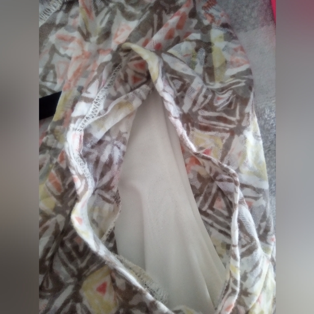 Ruby Rd. Geometric Beige  Blouse - Picture 4 of 8
